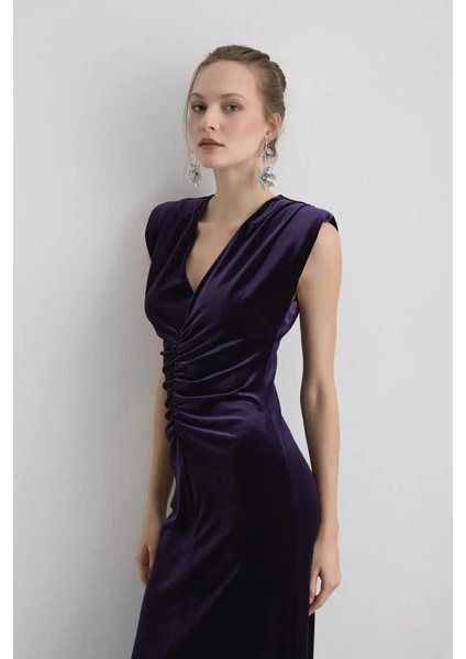 V Yakalı Uzun Kadife Abiye Elbise - Mürdüm fiyatları