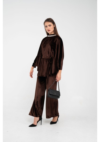 Taş Detaylı Kuşaklı Kadife Takım K8049 fiyatları