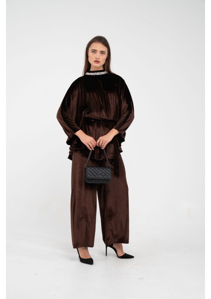 Taş Detaylı Kuşaklı Kadife Takım K8049 modelleri