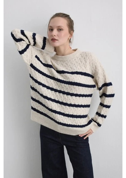 Çizgi Detaylı Örgülü Triko Bluz - Ekru modelleri