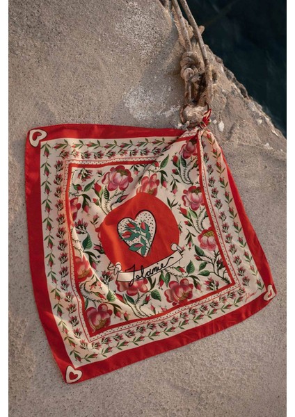 Desenli Modal Fular Love modelleri