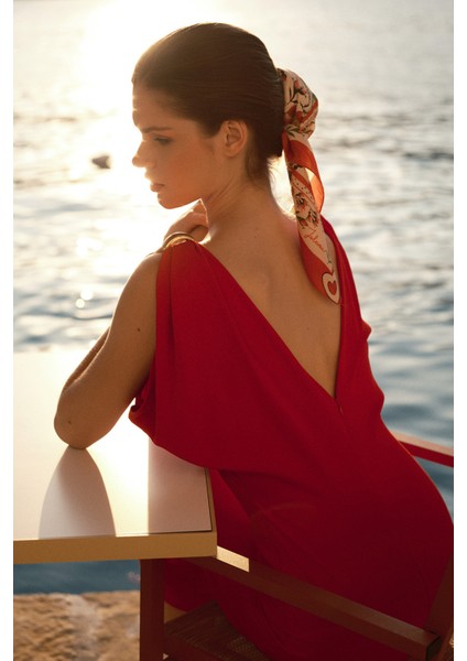 Desenli Modal Fular Love fırsatları