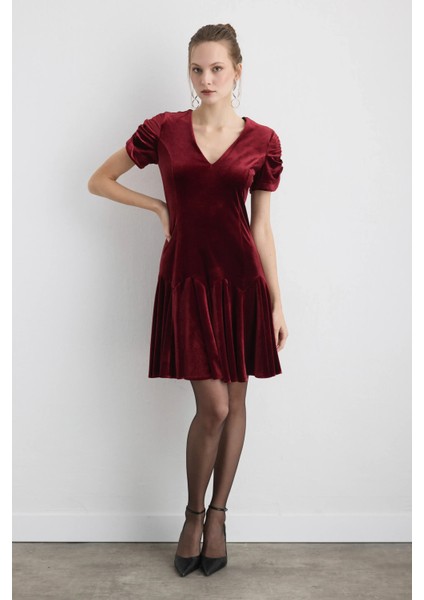 V Yakalı Mini Kadife Elbise - Bordo