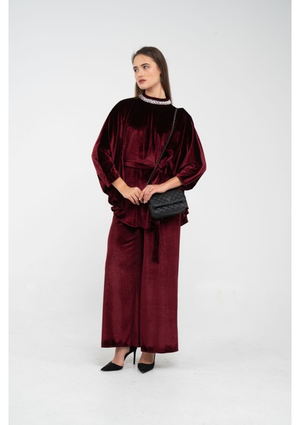 Taş Detaylı Kuşaklı Kadife Takım K8049