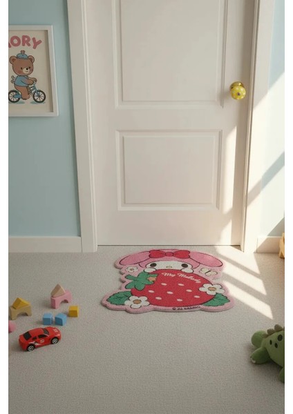 Sanrio Lisanslı My Melody Çilek Figürlü Küçük Halı