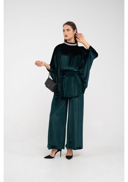 Taş Detaylı Kuşaklı Kadife Takım K8049