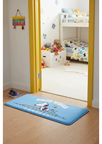 Snoopy Lisanslı Seyahat Serisi Uzun Sünger Küçük Halı 100X40 cm fiyatları