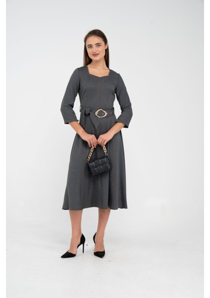 Kemer Detaylı Denim Görünümlü Midi Elbise K8081