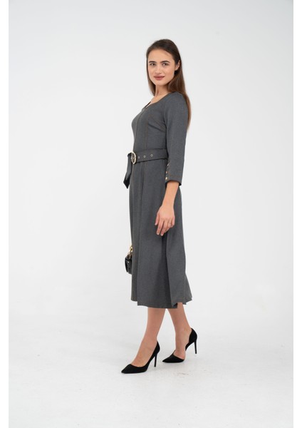 Kemer Detaylı Denim Görünümlü Midi Elbise K8081 modelleri