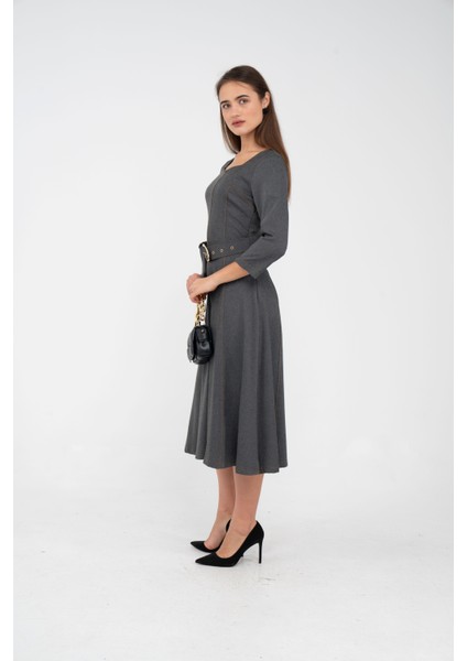 Kemer Detaylı Denim Görünümlü Midi Elbise K8081 indirimleri