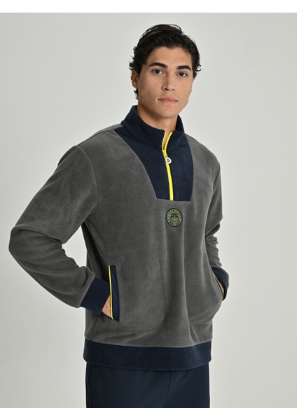 Erkek Trıbun Yaka Detaylı Sweat modelleri