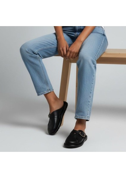 Siyah Hakiki Deri Tokalı Kadın Günlük Rahat Sabo Terlik