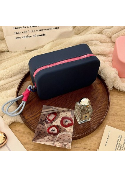 Yeni Taşınabilir Silikon Saklama Çantası Büyük Kapasiteli Su Geçirmez Fermuarlı Çanta Masa Saklama Çamaşır Çantası Ruj Çantası B (Yurt Dışından) modelleri