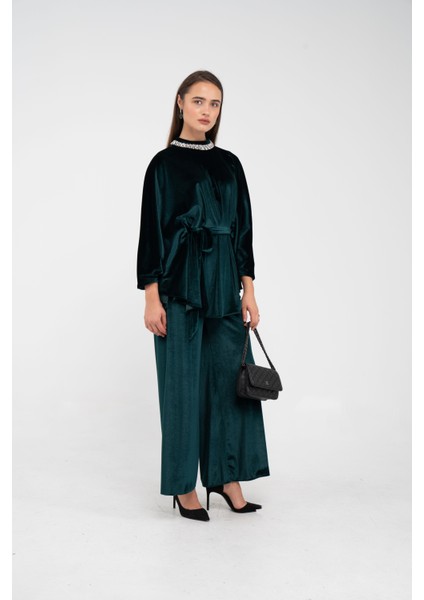 Taş Detaylı Kuşaklı Kadife Takım K8049 indirimleri