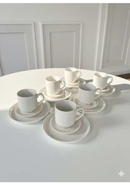 18 Parça 6’lı Çizgili Porselen Kahve Fincan Takımı + Pasta Tabağı – Modern Minimal Sunum Seti