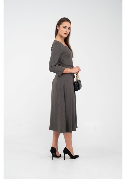 Kemer Detaylı Denim Görünümlü Midi Elbise K8081 modelleri