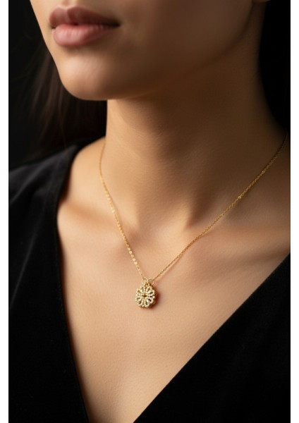 Kutulu ve Çantalı Gold Renk Mıknatıslı Açılabilir Yonca Kolye -Sevgiliye Hediye Doğum Günü Arkadaşa fiyatları