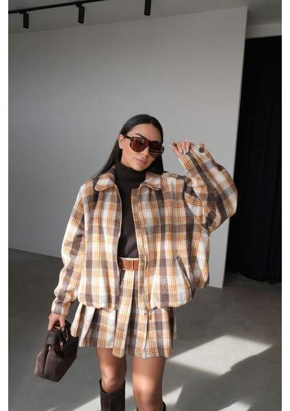 Ekoseli Fermuarlı Bomber Yün Ceket fiyatları