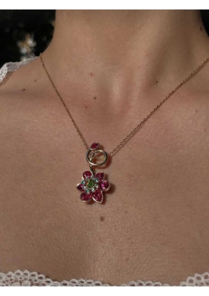 Kutulu Çantalı Çelik Pembe Taşlı Çiçek Kolye-Sevgiliye Hediye Sevdiklerinize Arkadaşa modelleri