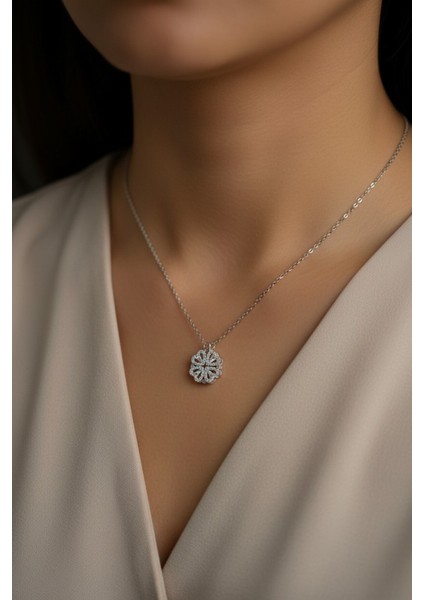 Kutulu ve Çantalı Gümüş Renk Mıknatıslı Açılabilir Yonca Kolye -Sevgiliye Hediye Doğum Günü Arkadaşa fiyatları