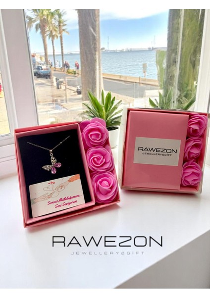 Pembe Taşlı Kelebek Çelik Kolye Güllü Kutuda | Sevgiliye Sevdiklere Özel Hediye Seti