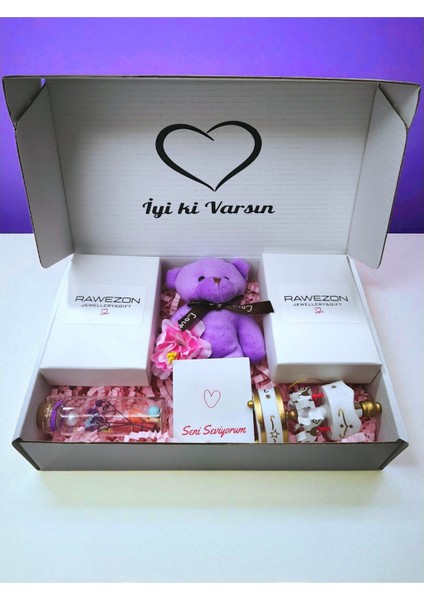 Mor Elit Hediye Set -Çelik Mor Kalp Kolye-Bileklik-Ayıcık Anahtarlık-Mini Atlı Karınca-Dilek Şişesi modelleri