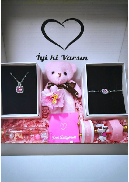 Pembe Elit Hediye Set -Çelik Baget Kolye-Bileklik-Ayıcık Anahtarlık-Mini Atlı Karınca-Dilek Şişesi fiyatları