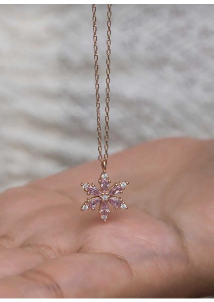 Pembe Lotus Çelik Kolye ve Peluş Ayıcık Anahtarlık Konsept Hediye Kutusu-Sevgiliye,ve Sevdiklerinize indirimleri