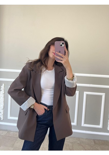 Kolu Katlamalı Blazer