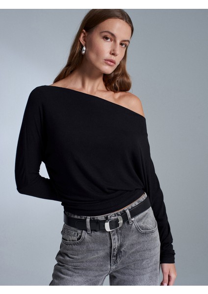 32312 Yün Karışımlı Tek Omuz Top-Siyah