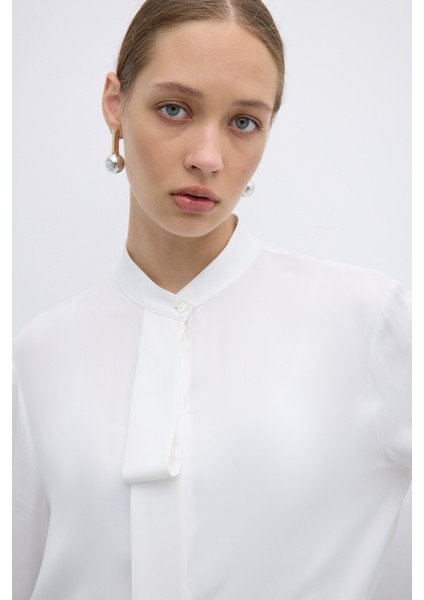 Kendinden Fularlı Hakim Yaka Gömlek Ekru K2613514_049 modelleri