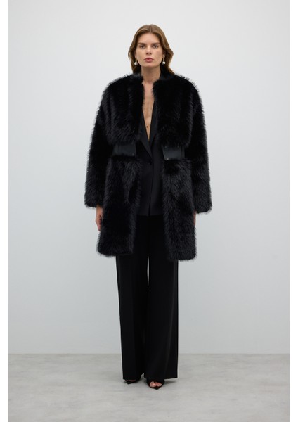 Bele Oturan Lastik ve Çıtçıt Detaylı Kürk Kaban Siyah K2619004_001