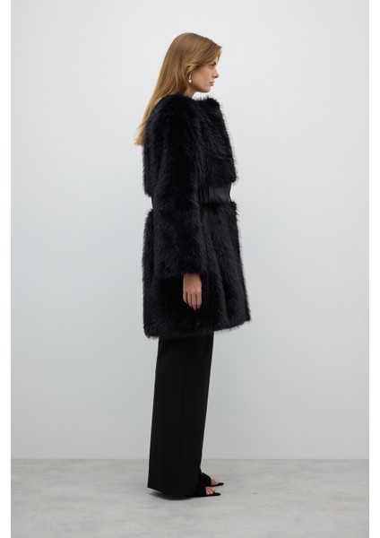 Bele Oturan Lastik ve Çıtçıt Detaylı Kürk Kaban Siyah K2619004_001 modelleri