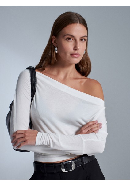 32312 Yün Karışımlı Tek Omuz Top-Ekru modelleri