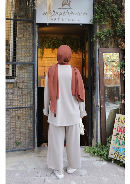 Düğmeli Modal Takım