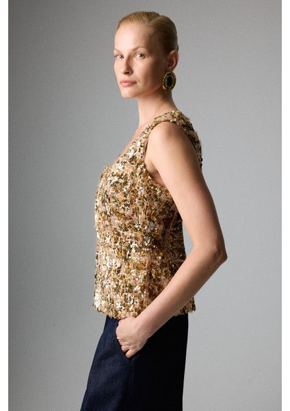 Bele Oturan Kare Yaka Payetli Yelek Gold K2617018_076 indirimleri