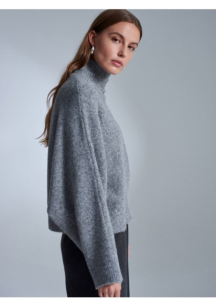 10817 Yarasa Kol Yün Karışımlı Triko Kazak-Füme M. modelleri