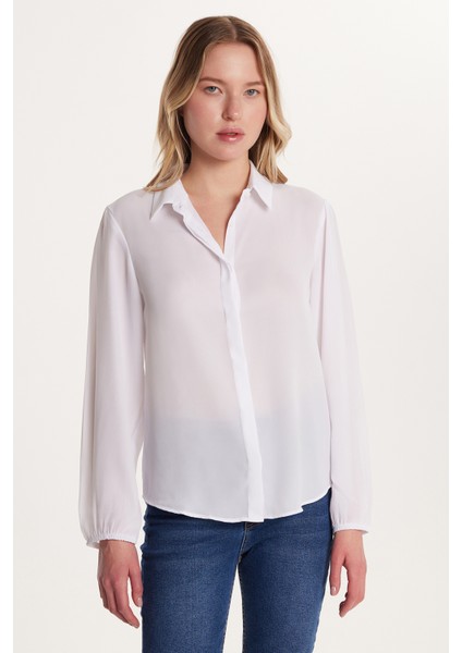 Kadın Relax Fit Rahat Kesim Krep Kumaş İspanyol Manşet Beyaz Düz Gömlek fırsatları