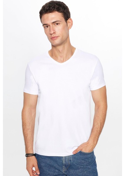Erkek Slim Fit Dar Kesim Pamuklu Yumuşak Dokulu Likralı Esnek Kumaş Düz Basic Beyaz V Yaka Tişört fiyatları
