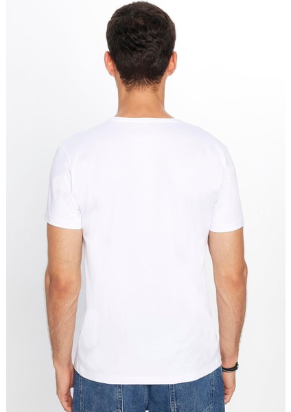 Erkek Slim Fit Dar Kesim Pamuklu Yumuşak Dokulu Likralı Esnek Kumaş Düz Basic Beyaz V Yaka Tişört indirimleri