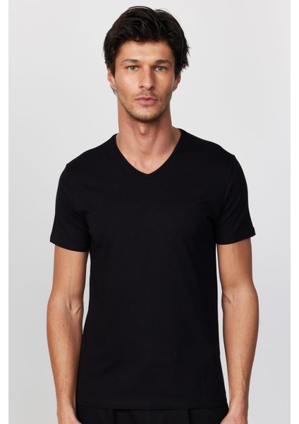 Erkek Slim Fit Dar Kesim Pamuklu Yumuşak Dokulu Likralı Esnek Kumaş Düz Basic Siyah V Yaka Tişört modelleri
