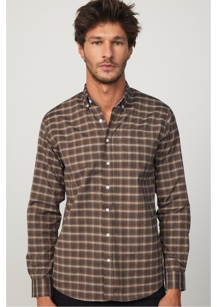 Erkek Regular Fit Klasik Kesim Düğmeli Yaka Küçük Kareli Pamuklu Gömlek modelleri