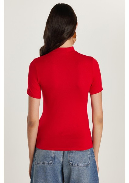 Kadın Standart Fit Kısa Kollu Yarım Balıkçı Yaka Kırmızı Bluz indirimleri