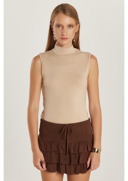 Kadın Regular Fit Klasik Kesim Viskon Kumaş Balıkçı Yaka Sıfır Kol Bej Bluz fırsatları