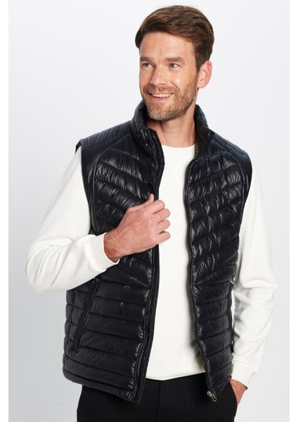 Erkek Standart Fit Dik Yaka Cepli Fermuarlı Siyah Şişme Yelek fiyatları
