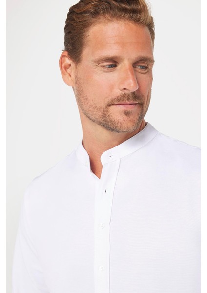 Erkek Slim Fit Dar Kesim Pamuklu Kolay Ütü Beyaz Hakim Yaka Gömlek modelleri