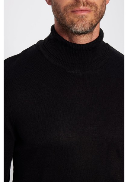 Erkek Slim Fit Dar Kesim Yumuşak Dokulu Tüylenmeyen Siyah Tam Balıkçı Yaka Triko Kazak fırsatları