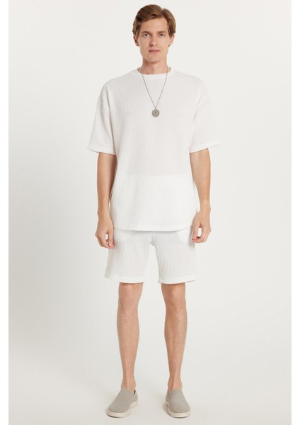 Erkek Oversize Geniş Kesim Bisiklet Yaka Gofre Kumaş Beli Bağcıklı Beyaz Şort Takım fırsatları