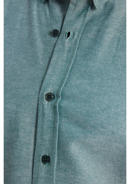 Erkek Slim Fit Dar Kesim Uzun Kollu Pamuklu Oxford Doku Kolay Ütü Yeşil Düğmeli Yaka Gömlek