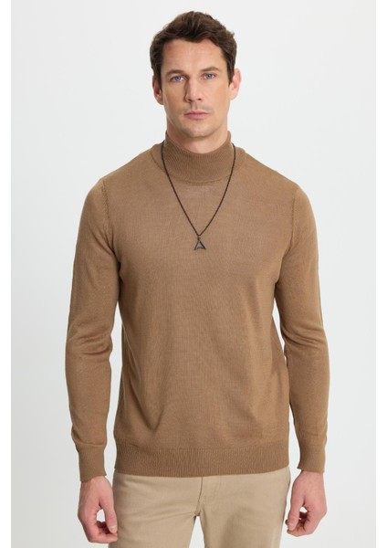 Erkek Standart Fit Normal Kesim Yarım Balıkçı Yaka Düz Koyu Vizon Triko Kazak fiyatları